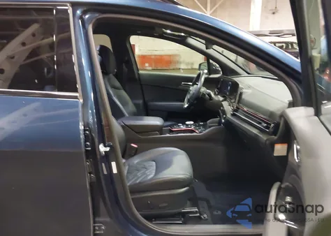 2023 Kia Sportage Plug-In Hybrid X-Line Prestige from USA, damaged, VIN KNDPZDAH1P7097520